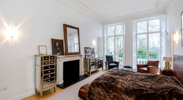 The Spacious Cleveland Square Apartment