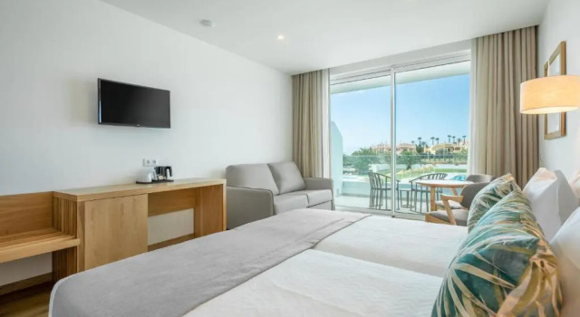 Двухместный номер с видом на бассейн Âncora Boutique Apartments
