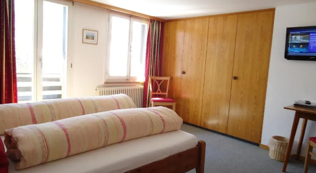 Двухместный номер Standard с балконом Hotel Tschuggen