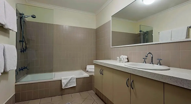 Апартаменты Executive Best Western Northbridge Apartments