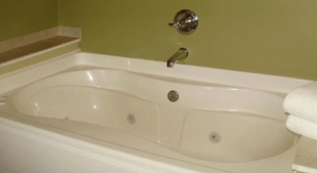 Двухместный номер Standard Quality Inn & Suites Warren
