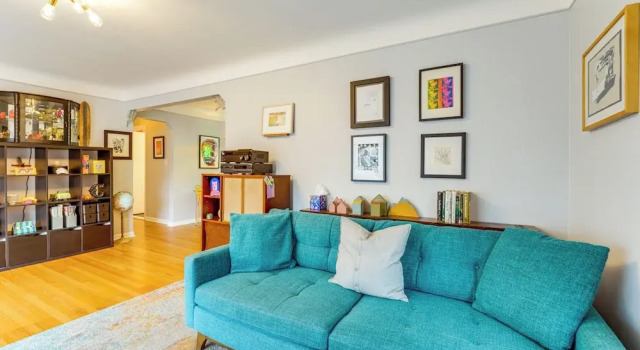 Walk to Dtwn Ferndale: Quaint Home w/ Private Yard, Buchen Sie Ferienhaus Ferndale Michigan