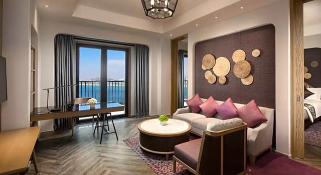 Люкс c 1 комнатой Crowne Plaza QingdaoOriental Movie Metropolis by IHG