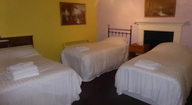 Kings Arms, Book Hotel Penryn Cornwall