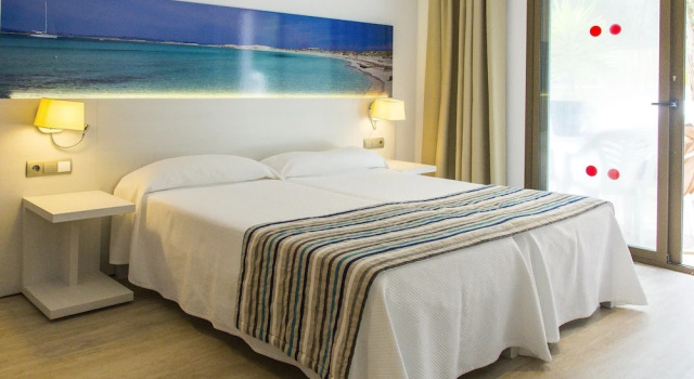 Двухместный номер Standard с балконом Hotel Rosales Formentera