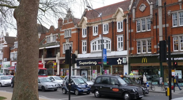 Cosy 1 Bedroom Apartment in Shepherds Bush