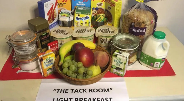 The Tack Room - a Comfy Cabin in North Devon