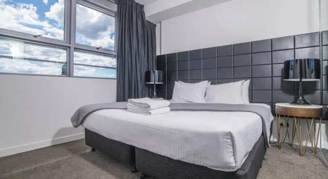 2bed Apartment! Modern Home for 4 at Chatswood
