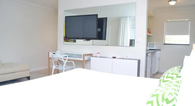 Студия Victoria Park Hotel