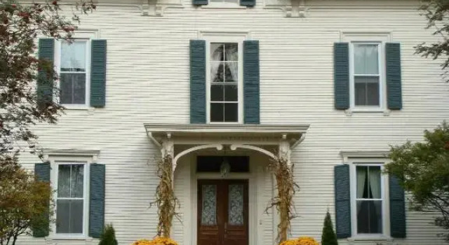 Antique Mansion B & B, Buchen Sie Bed & Breakfast  