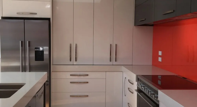 Коттедж с 3 комнатами с видом на озеро Lakeview Holiday Home