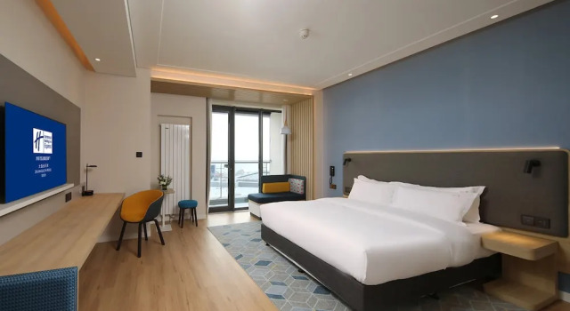 Двухместный номер Standard с видом на море Holiday Inn Express Dalian Golden Pebble Beach by IHG