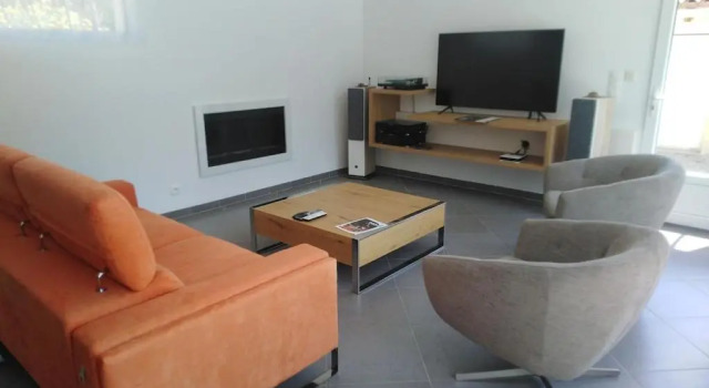 Chambre à 5mn de Buis-les-Baronnies, Забронировать Отель Бюи-ле-Баронь Drôme Provençale