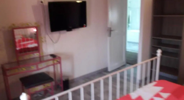 Villa F6 à 5 min de la plage, frontignan plage, Đặt Biệt thự Nhà tranh ở Hérault, Nhà tranh
