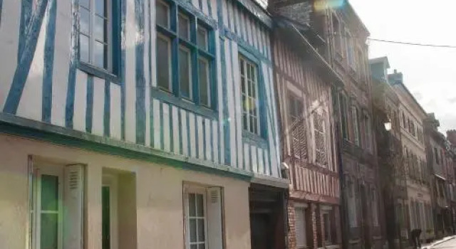Au 52 Rue Haute, Забронировать Отель Онфлер 