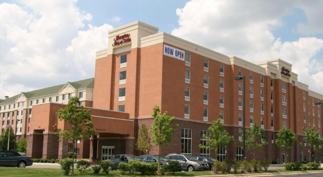 Hampton Inn & Suites Detroit / Airport - Romulus