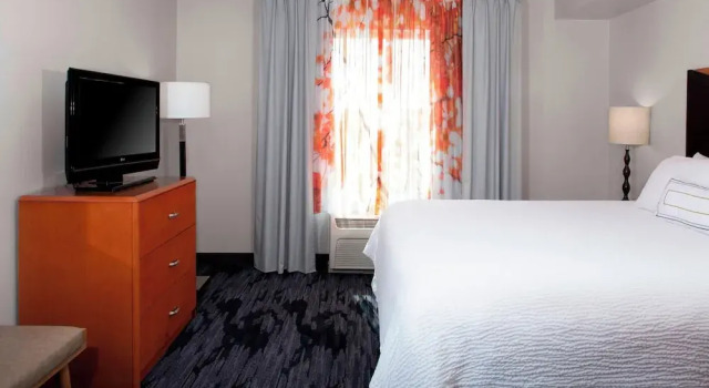 Люкс Fairfield Inn and Suites by Marriott Gadsden