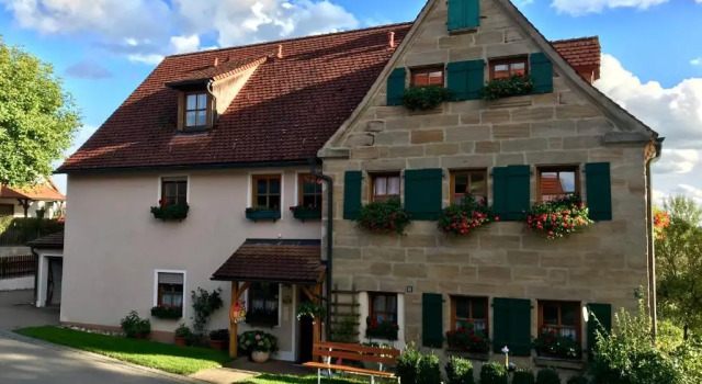 Ferienhaus Eitel, Varaa Huoneisto Hotellit Baijeri pysäköinnillä, Pysäköinti