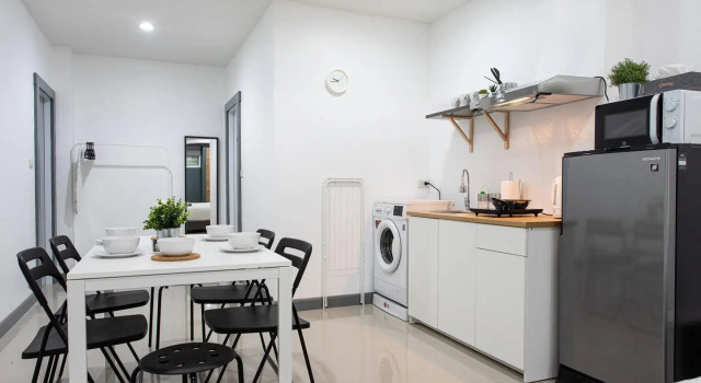 P1 Silom Pan large room full kitchen WIFI 4-6pax, Забронировать Отель Отели Бангкока 5 звезд, рядом с Больница «Лердсин», 5*