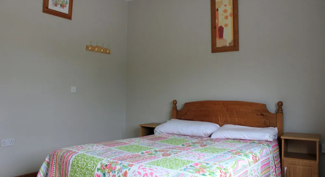 Woodview Cottage, Buchen Sie Ferienhaus Villen in Banagher, Villa