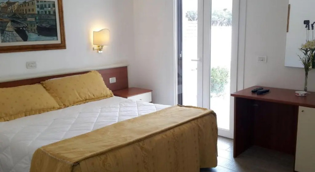 Двухместный номер Standard с балконом Hotel Tirreno