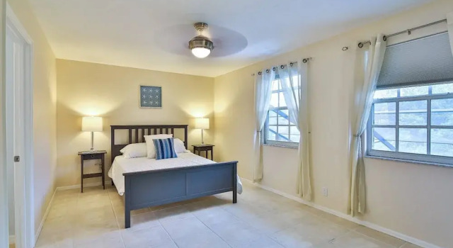 Siesta Key Home, Забронировать Дом для отпуска Отели Сиеста-Ки с парковкой, Парковка
