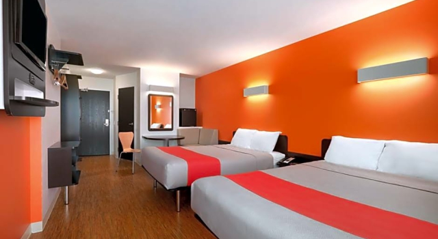 Quadruple suite Motel 6-Swift Current, SK