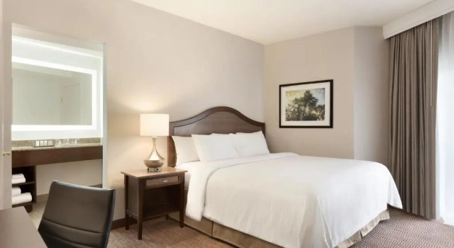 Двухместный номер Embassy Suites by Hilton Temecula Valley Wine Country