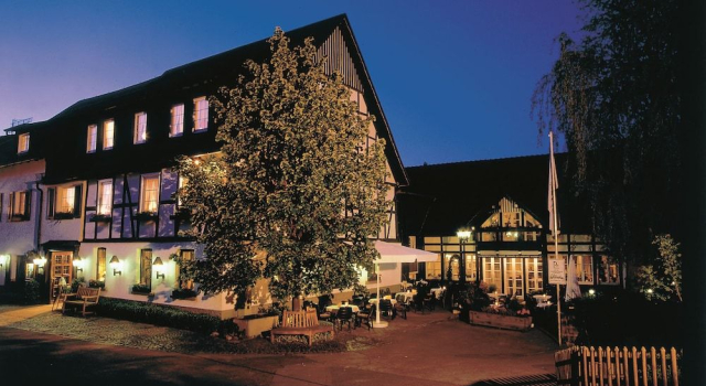 Landhotel Gasthof Willecke, Забронировать Отель Отели Зундерн с парковкой, Парковка