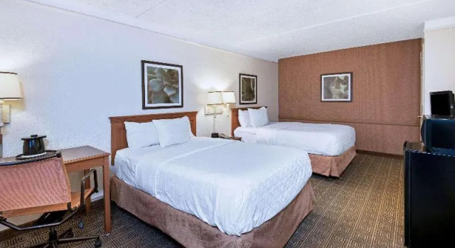 Номер Townhouse Garden Inn & Suites San Antonio I 35
