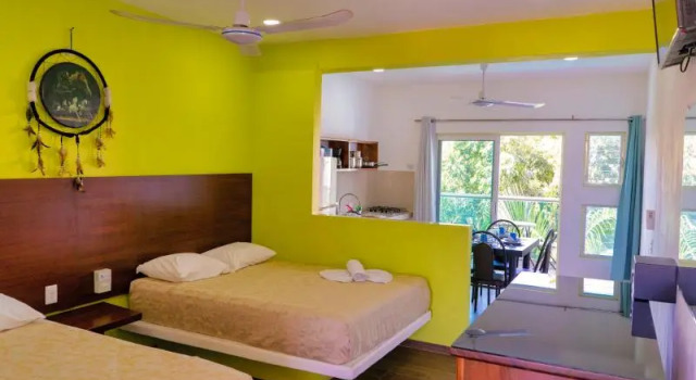 Шестиместный номер Standard с балконом Hotel Rega Suites Guayabitos - Family & Kitchen