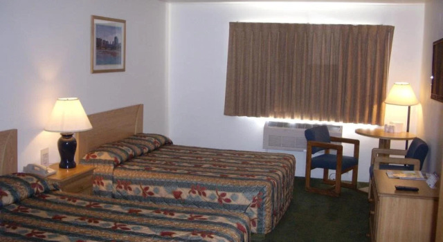 The Junction Hotel and Hostel