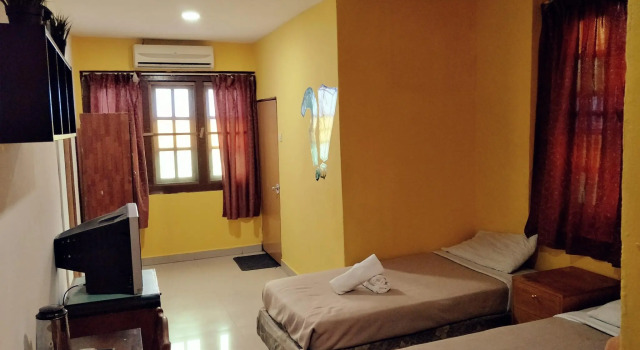 Cintamani Travellers Lodge
