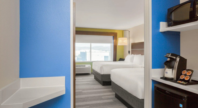 Четырёхместный номер Standard Holiday Inn Express & Suites - Union Gap - Yakima Area by IHG