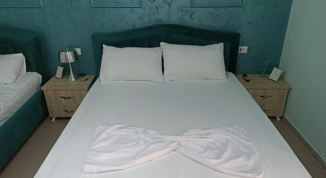 Beautifully Furnished Apartment in Plazh, Rezerwuj Apartament Hotele w Durres County z parkingiem, Parking