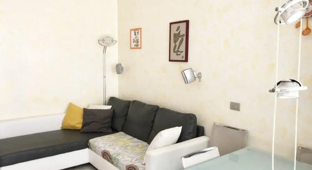 4 bed Apartment in Milano 7 min Duomo up to 6 Peop, Book Apartment Milan Lombardy