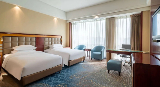Двухместный номер Deluxe Ramada Plaza By Wyndham Taian
