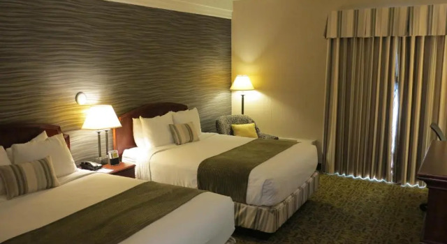 Четырёхместный номер Standard Salt Lake Plaza Hotel at Temple Square