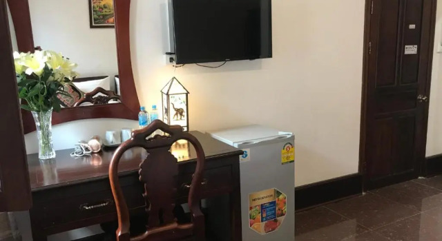 Двухместный номер Superior с балконом Thatsaphone Hotel