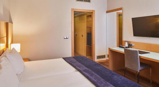 Двухместный номер Standard Silken Ciudad de Vitoria