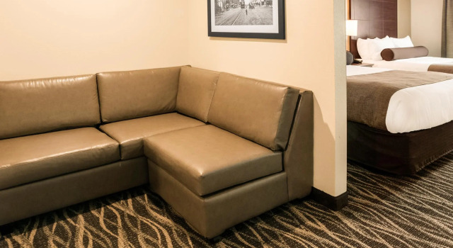 Четырёхместный люкс Cobblestone Hotel & Suites Appleton International Airport