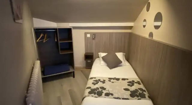 Standard- familie på loftet værelse Le Strasbourg Hotel