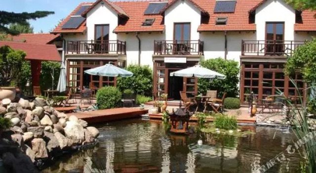 Antik Hotel The Cottage, Prenota Hotel Semlin 