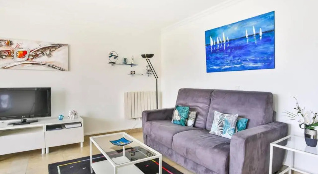 Bright One BDRM Apartment A/C-Swimming Pool/Congress by Olidesi, Забронировать Апартаменты/квартира Отели Канн с бассейном, рядом с Le Croisette Casino Barriere de Cannes, Бассейн