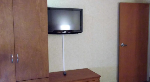 Четырёхместный номер Executive Rosslyn Inn & Suites