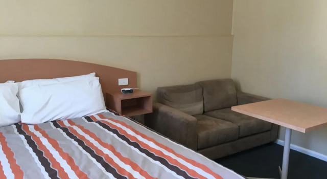 Parkville Motel, Забронировать Мотель Мельбурн Melbourne Region, рядом с Стадион «Айкон Парк»