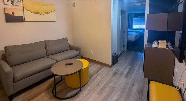 Comfort Suites Albuquerque, Rezerwuj Hotel Hotele w Nowy Meksyk ze śniadaniem, Śniadanie