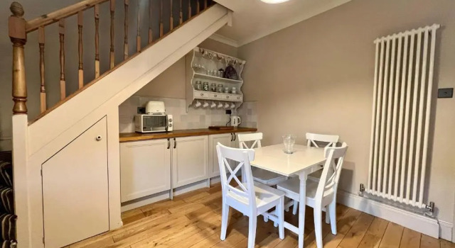 Mill Cottage, New Refurbished, 2 Bed, Cleethorpes, Забронировать Отель Отели Клиторпс с парковкой, рядом с Parkway Cinema, Cleethorpes, Парковка