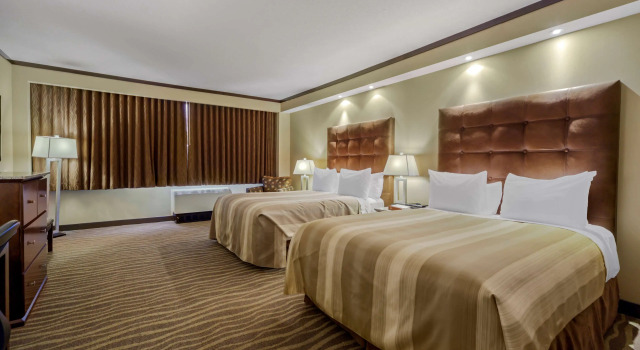 Четырёхместный номер Standard Best Western Premier Denham Inn & Suites