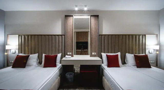 Четырёхместный номер Standard с балконом Saint George Hotel & Medical Spa